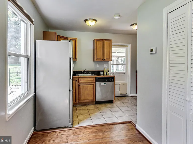 6641 Barrett Rd — Photo 7