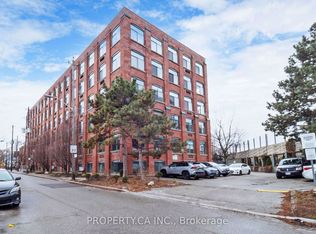 24 Noble St #210, Toronto, ON M6K 2C8