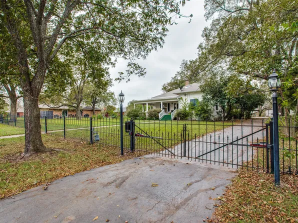 406 S Bowie Dr, Weatherford, TX 76086