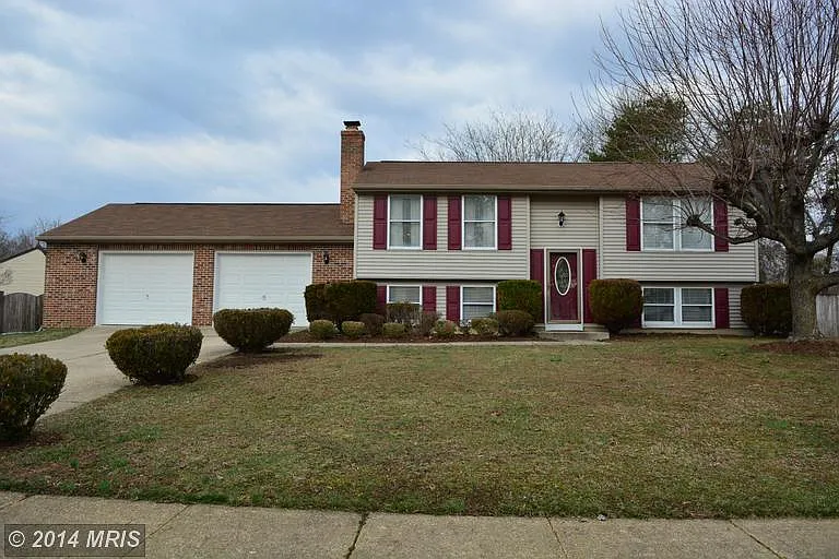 3209 Bethesda Dr photo 1
