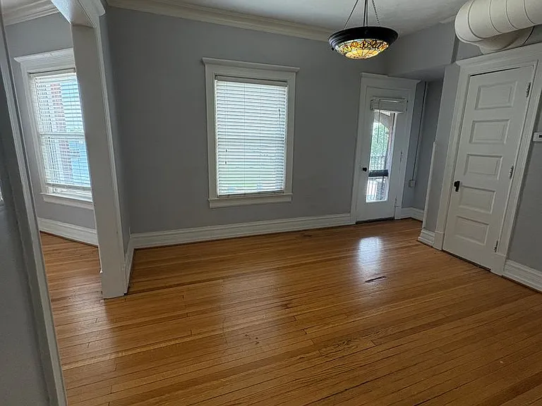 2955 Pacific St — Photo 4