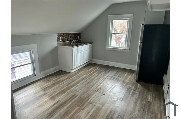 3230 W 31st St #Up photo 1