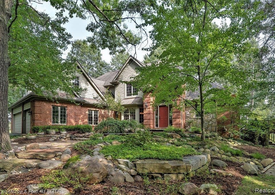 1st image of 8954 Kelly Lake Dr
