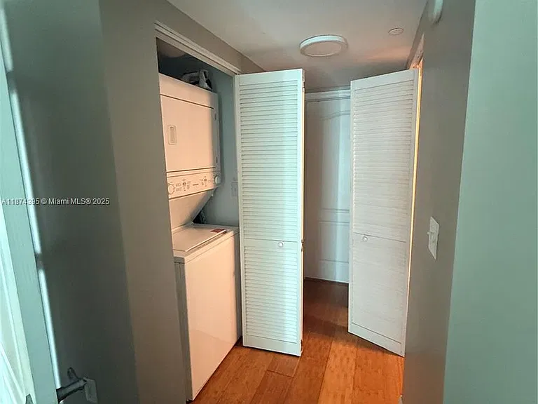 2101 Brickell Ave #508 — Photo 6