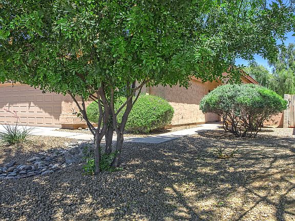 3rd image of 4630 E Adobe Dr