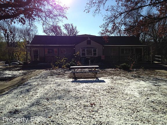 2nd image of 2815 Merriam Ln APT 8