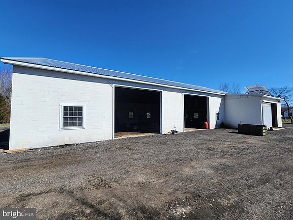 4th image of 1337 Tower Rd