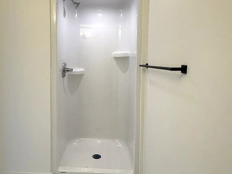 604 Queen St S #202 — Photo 8