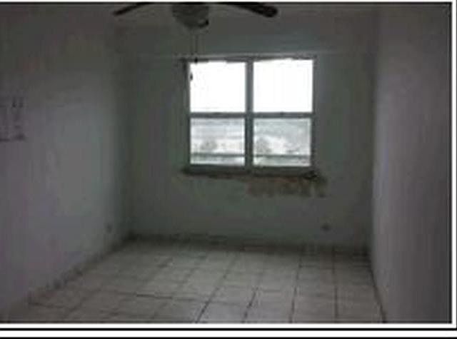 Building Photo 3