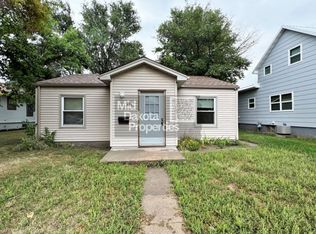 604 N Wisconsin St, Mitchell, SD 57301