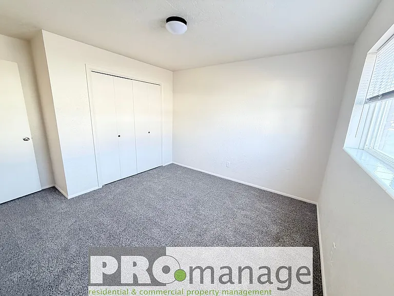 2 Bed / 1 Bath Apartment — Photo 8