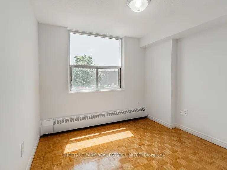 1060 Caven St #202 — Photo 11
