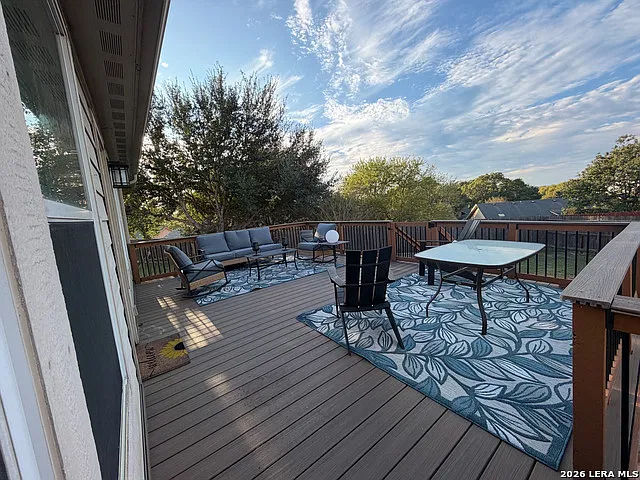 3 bed, 2.0 bath, 1548 sqft, $1,800 — Photo 2
