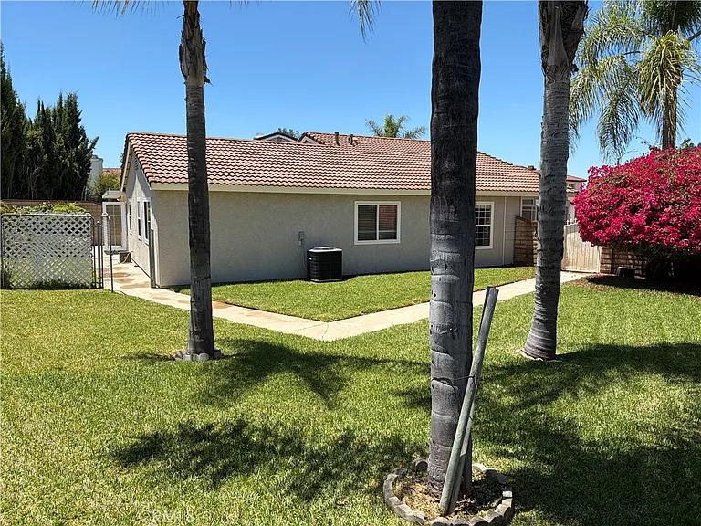 620 Sky Ct — Photo 21