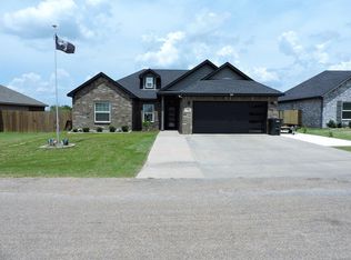 109 Oak Springs Loop, Mabank, TX 75147