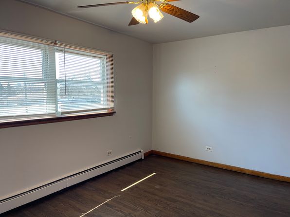 5907 W 79th St #2W, Burbank, IL 60459