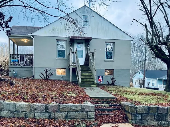 175 Adams Ave, Crab Orchard, WV 25827