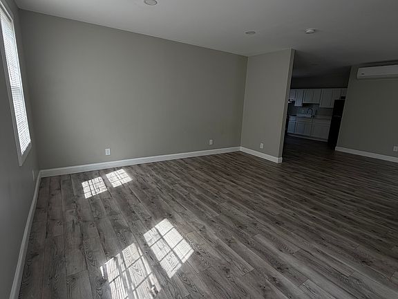 5th image of 1179 Main St #1