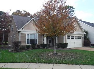 468 Country Club Dr, Egg Harbor, NJ 08215