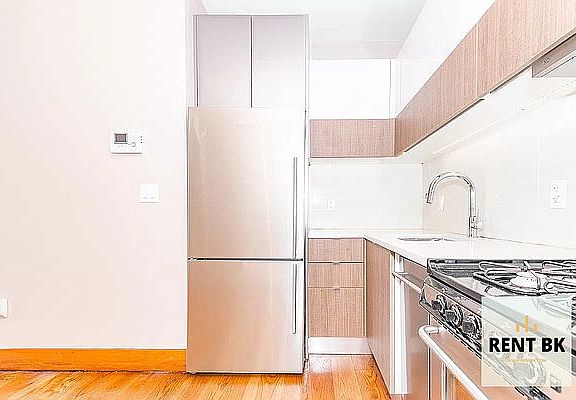 3rd image of 865 Willoughby Ave #3EE