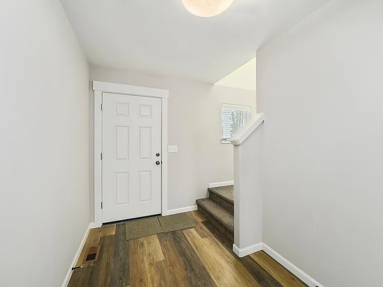 877 SE Anchor Ave #A — Photo 10