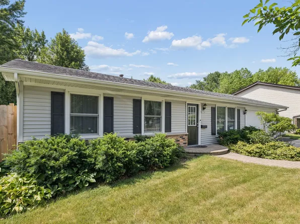1950 Heather Dr, Aurora, IL 60506