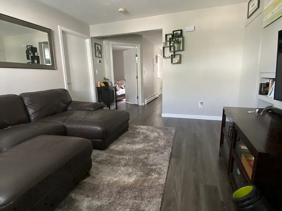 11 Williams St #1