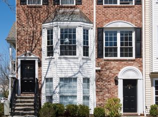 693 Plum Ter, Mahwah, NJ 07430