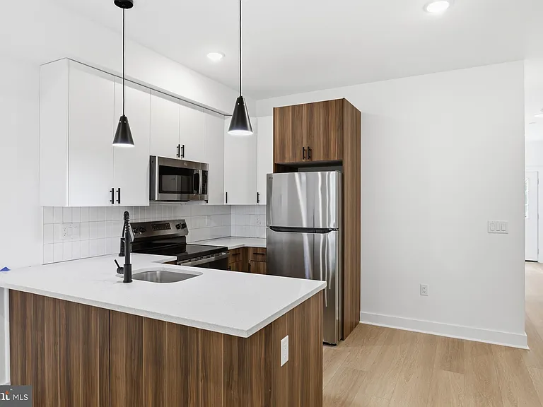 2505 N 11th St #1 — Photo 5