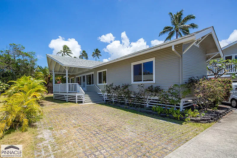 3 bed, 2.0 bath, 1967 sqft, $5,000 — Photo 2