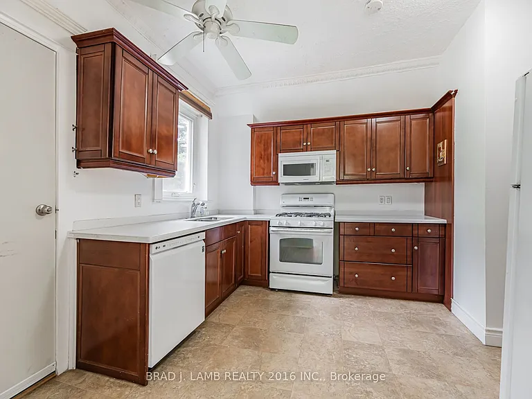 12 Sibley Ave #MAIN AND UPPER — Photo 16