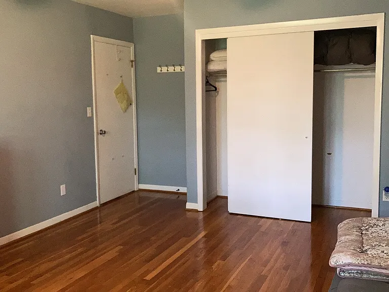 2250 N Triphammer Rd #Townhouse 2C — Photo 6