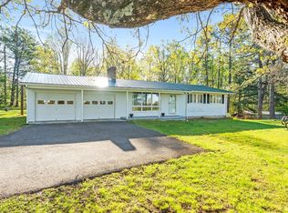 5290 Crumptown Rd, Farmville, VA 23901