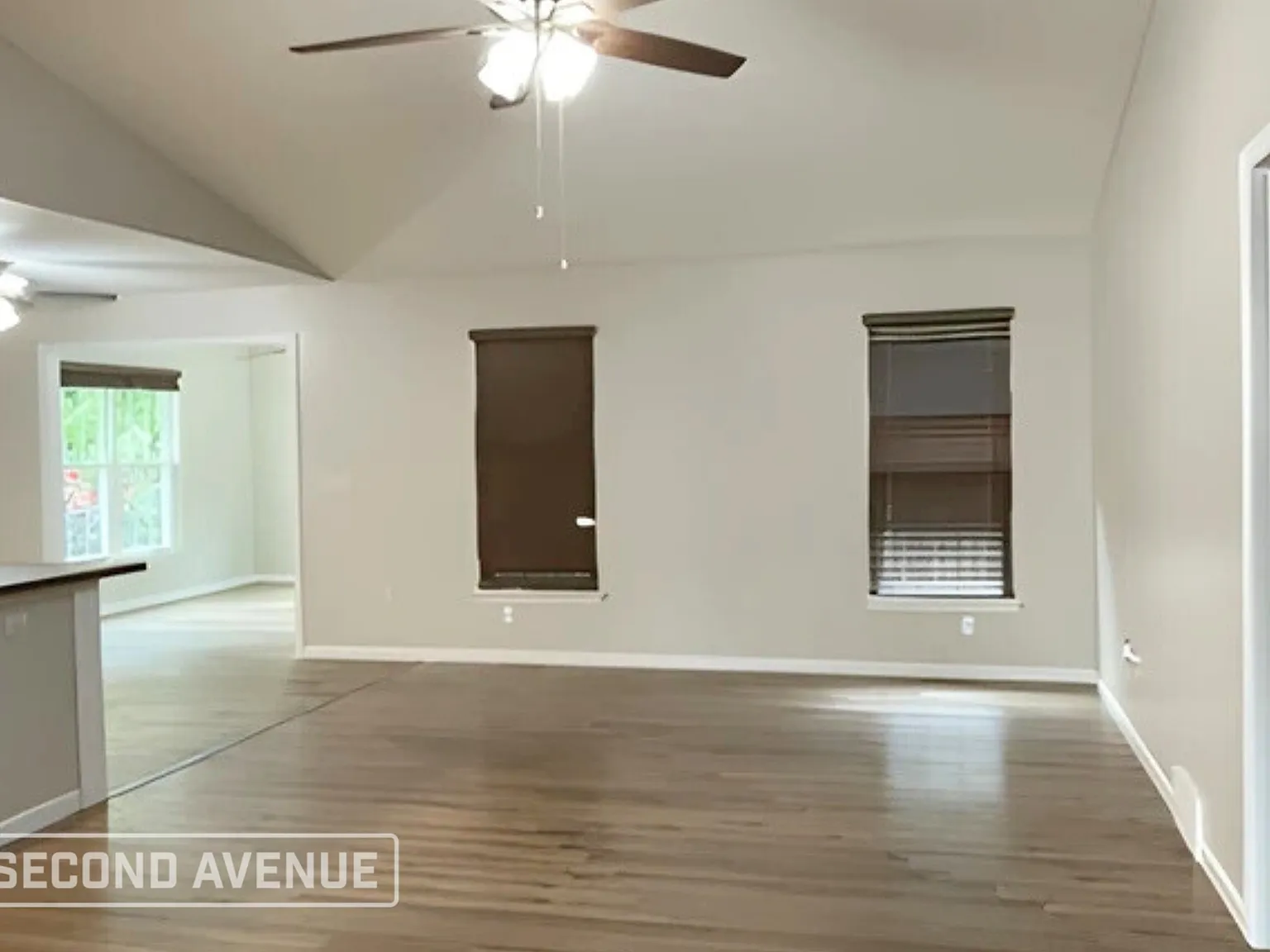 2 bed, 2.0 bath, 1388 sqft, $1,550 — Photo 2