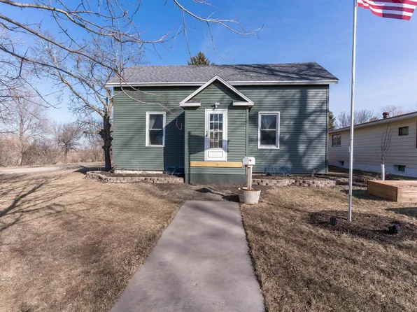 830 12th St N, Breckenridge, MN 56520