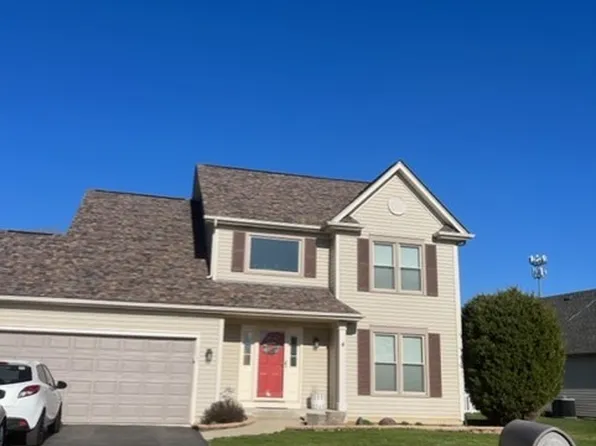 1545 Fieldcrest Dr, West Chicago, IL 60185