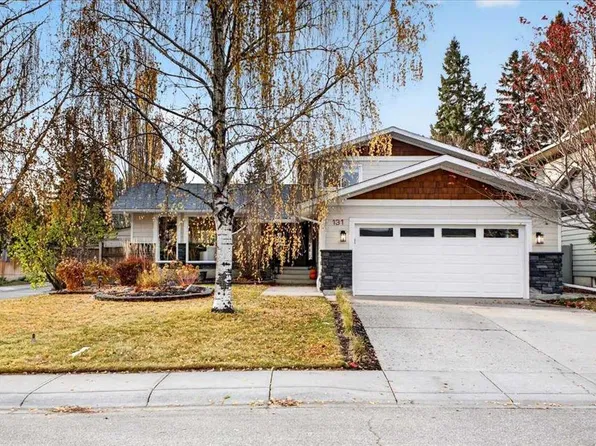 131 E Parkside Cres SE, Calgary, AB T2J 4J2
