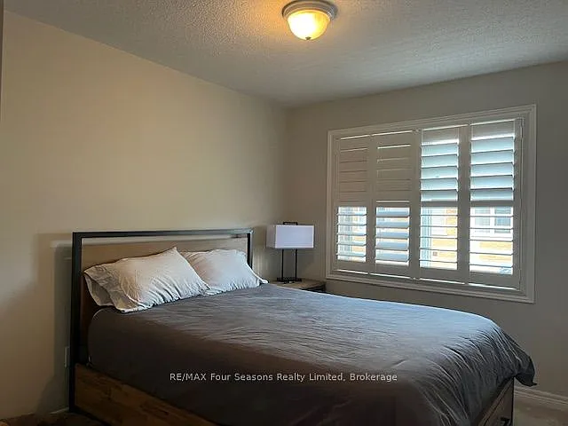 29 N Maple St — Photo 12