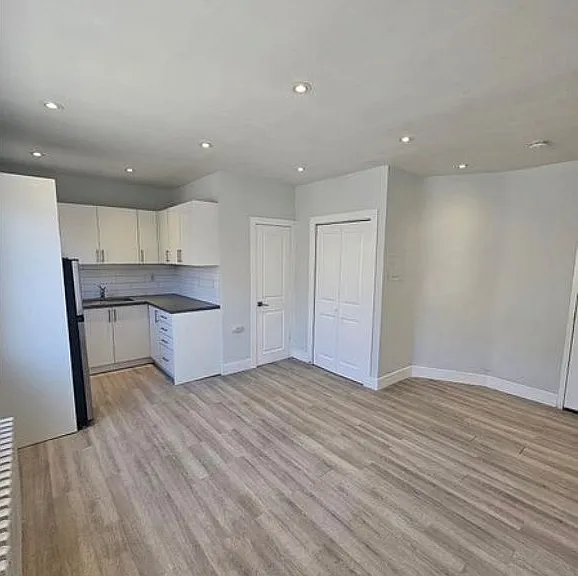 1566 Avenue Rd #203 — Photo 6