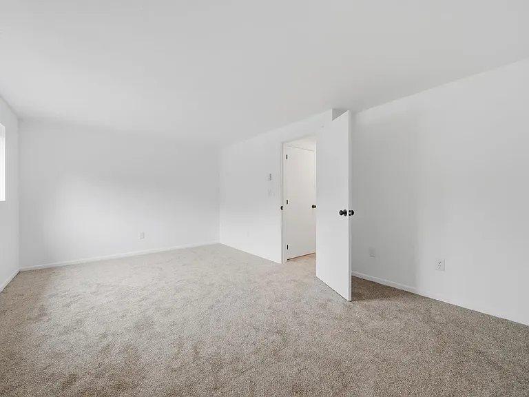 25 Silverton Dr — Photo 18