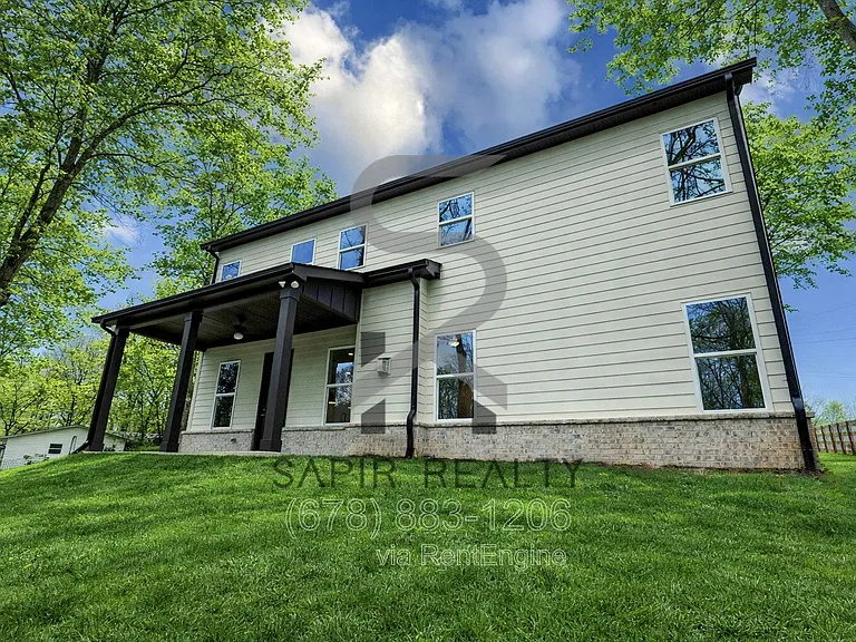 3374 Lee Dr — Photo 17