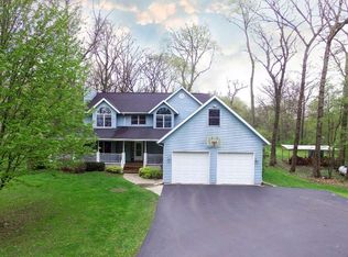 61 N Dakota Rd, Ridott, IL 61067