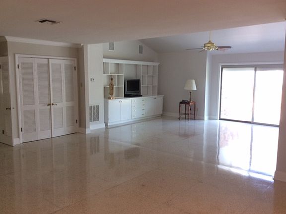 5th image of 735 Jewel St