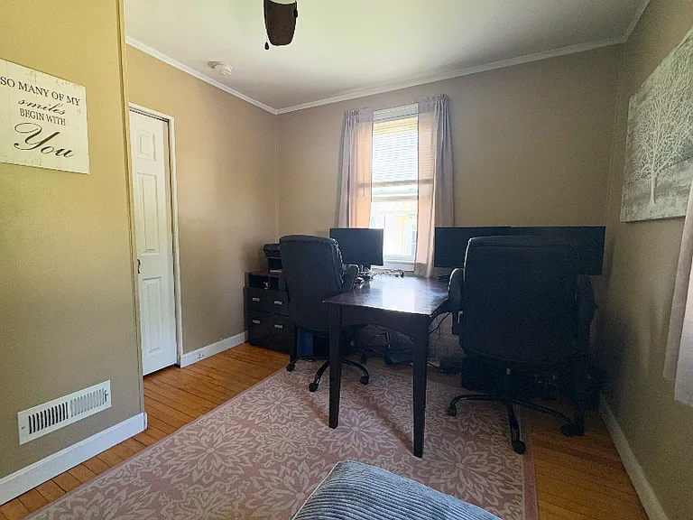 83 Lucille St — Photo 9