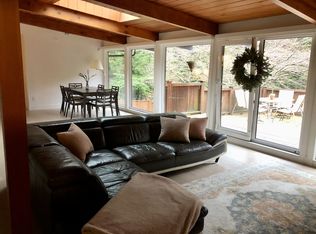 4915 Beacon Ln, West Vancouver, BC V7W1K6