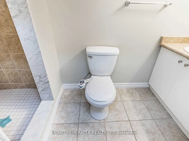 17 Roadmaster Ln #UPPER — Photo 14