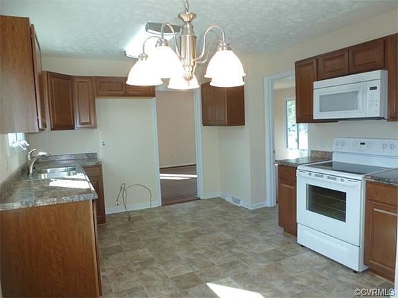 4th image of 13928 Ramblewood Dr