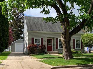 715 E Roosevelt St, Appleton, WI 54911