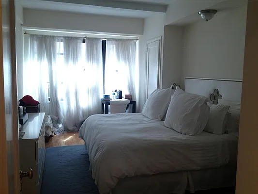 Rented by Douglas Elliman | media 4