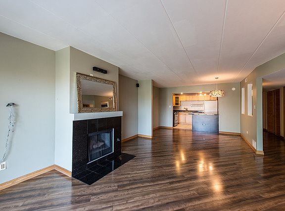3rd image of 10416 Mansfield Ave APT 3NE